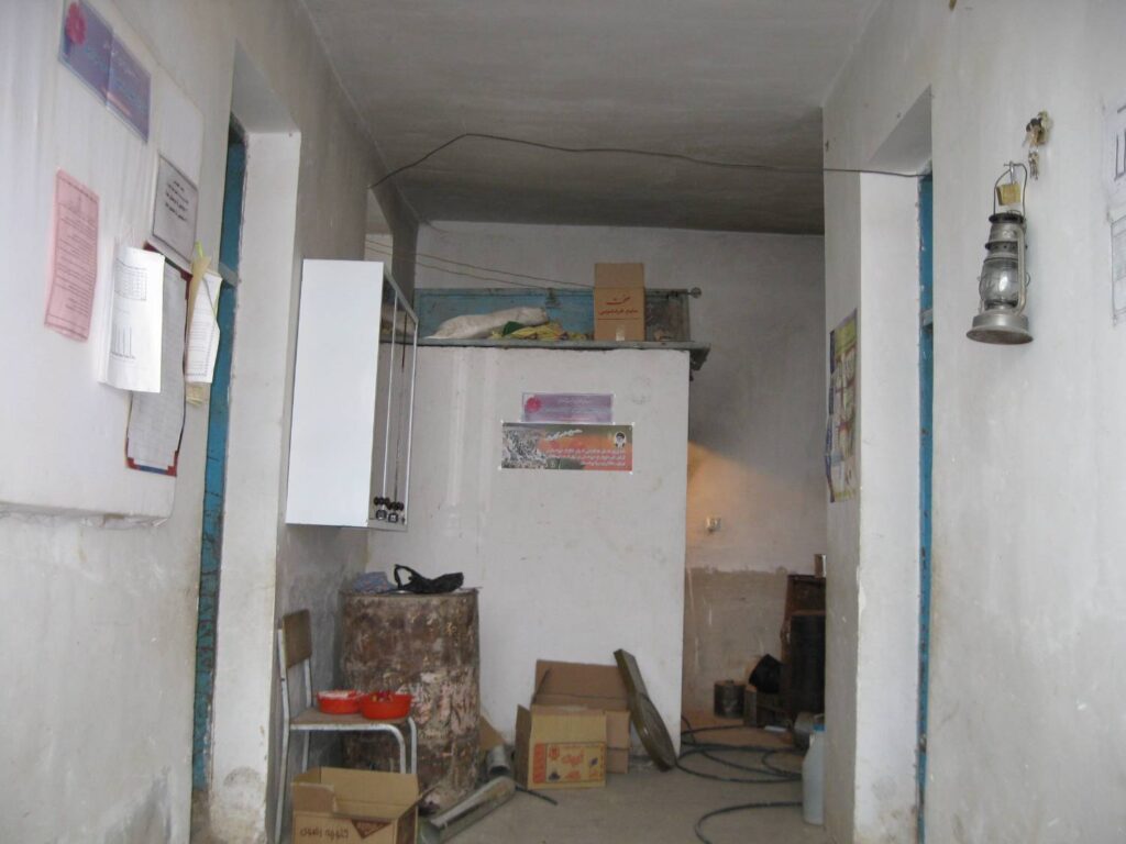 همکاری در ساخت مدرسه شهید آقالار – روستای لیوانلو، کندوان (میانه)