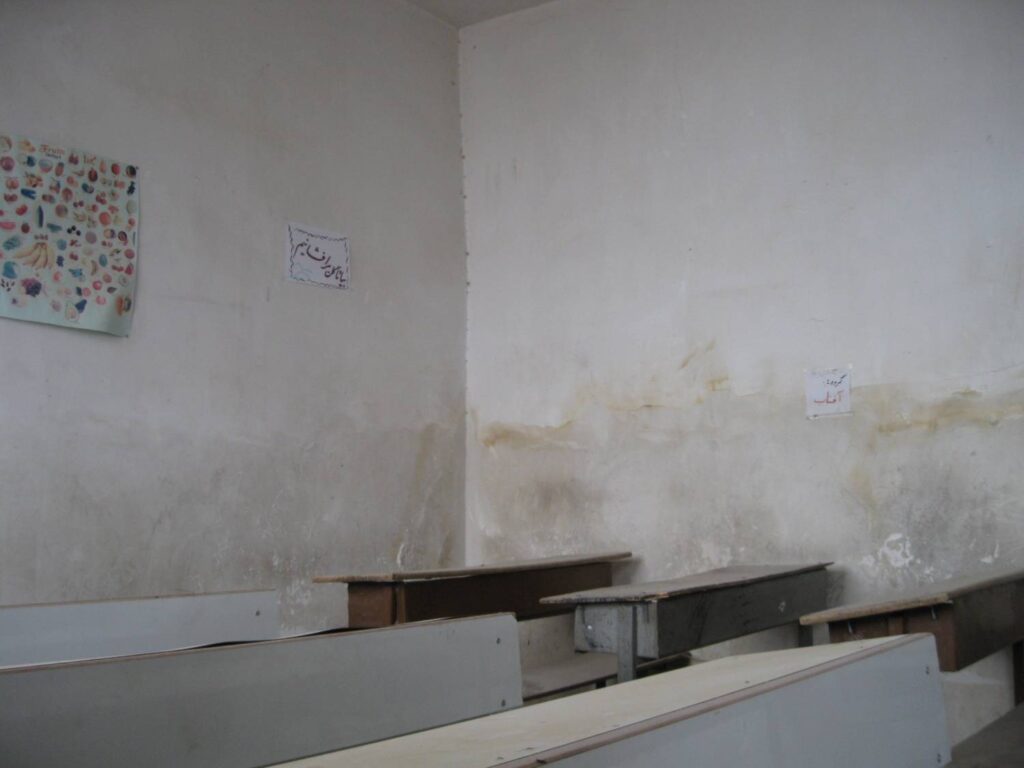 همکاری در ساخت مدرسه شهید آقالار – روستای لیوانلو، کندوان (میانه)