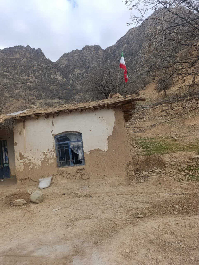 مشارکت در احداث مدرسه دو کلاسه شهید مصطفی خمینی روستای سرتنگ برزه