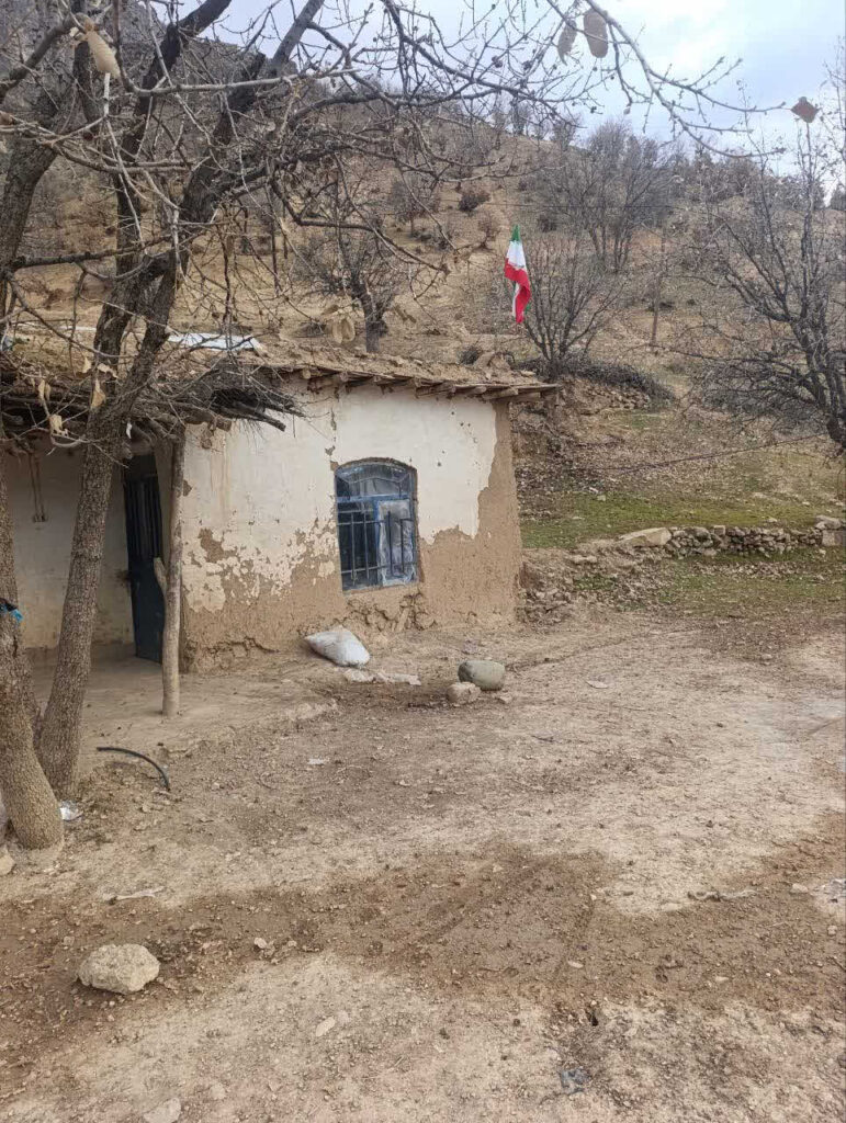 مشارکت در احداث مدرسه دو کلاسه شهید مصطفی خمینی روستای سرتنگ برزه
